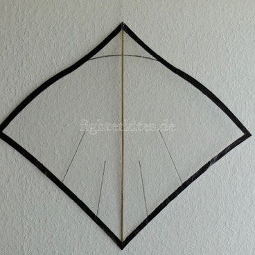 Segel: geätzt
Segelmaterial: Mylar
Bogenstab: Carbon 1,3 mm
Mittelstab: Bambus laminiert
Gesamtgewicht: 7,4 g Segel: geätzt
Segelmaterial: Mylar
Bogenstab: Carbon 1,3 mm
Mittelstab: Bambus laminiert
Gesamtgewicht: 7,4 g